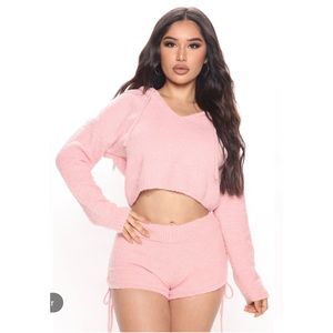 NWT- Fashion Nova So Cozy Sweater Short Set Rose